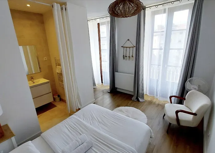 Hyper-Centre De Grenoble, Suite Parentale - Wifi Fibre - Cocon
